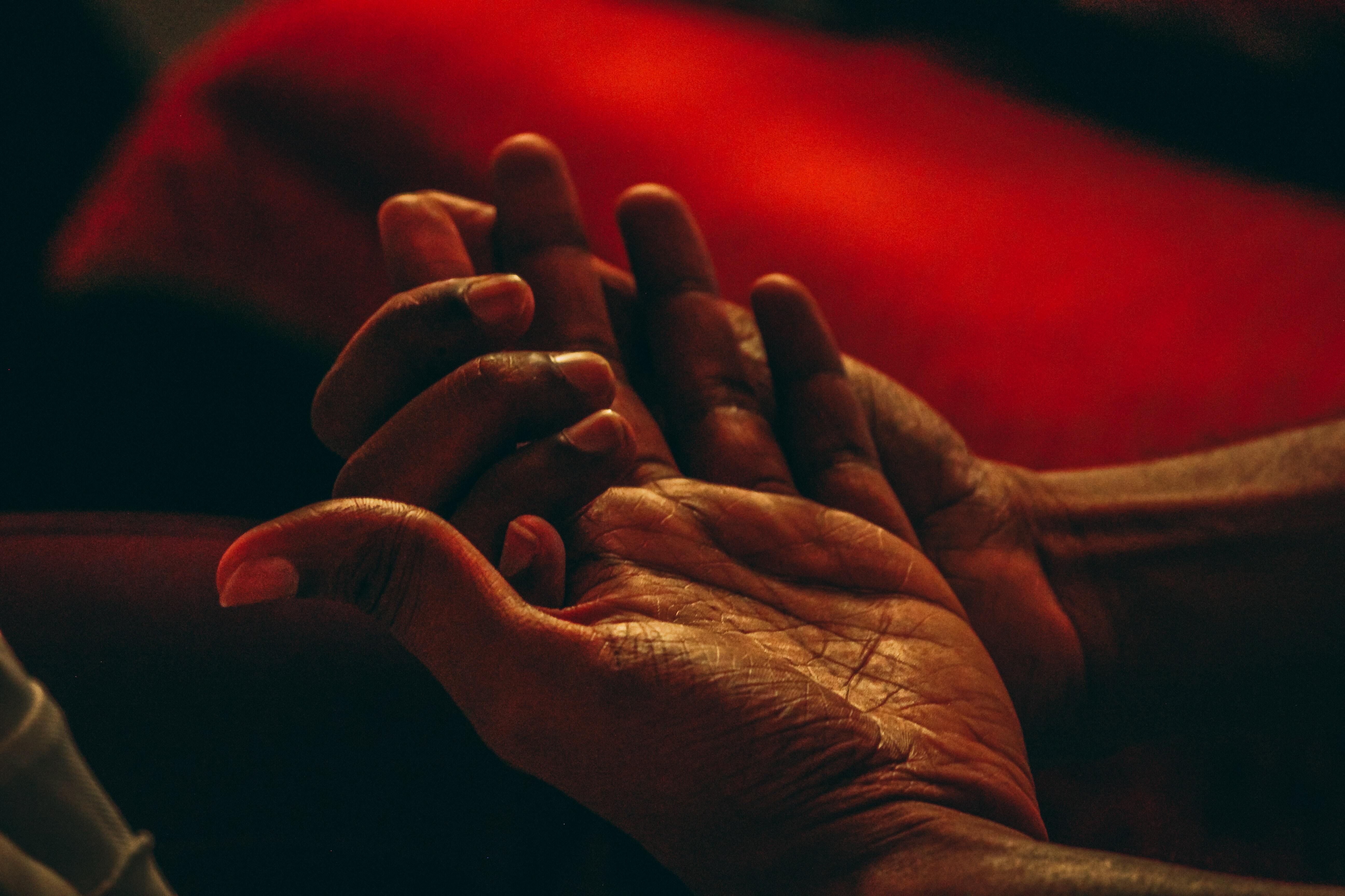 Outcast india 1c 8 H1 DW Av4 unsplash