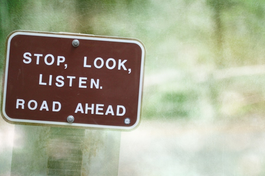 06 06 Stop Look Listen